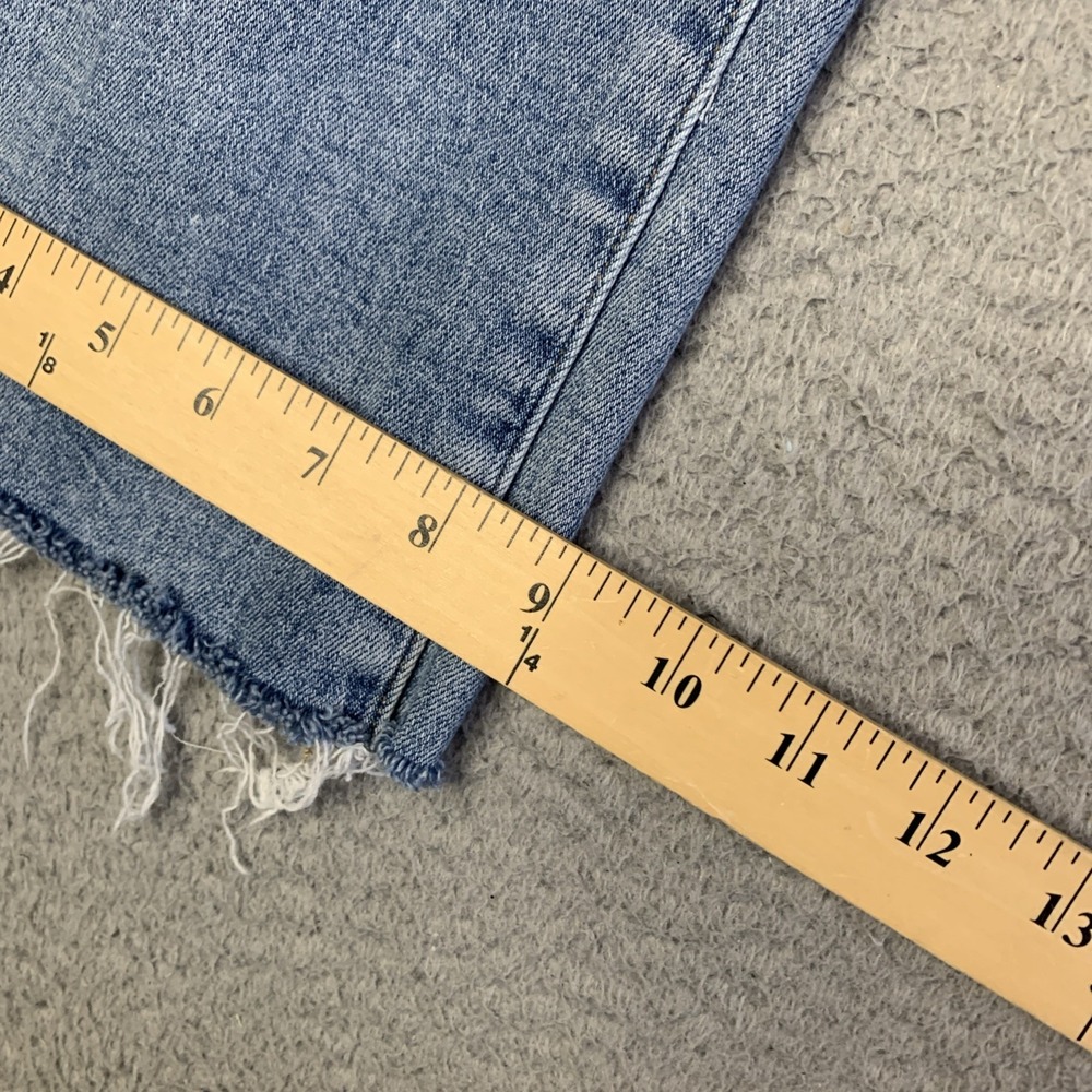 Light Wash Straight Leg Women’s Jeans - Picture 14 of 16
